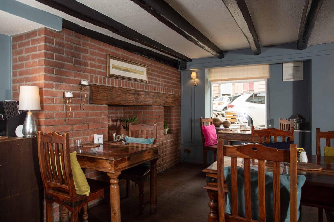Queens Head Hotel Berwick Upon Tweed Exterior foto